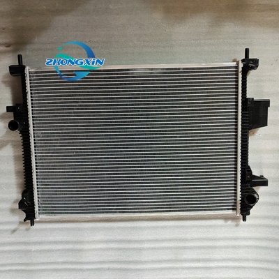 OE NO. 302000021AA Koelingssysteem voor waterreservoiren Autoverkoeler voor Chery Tiggo 8