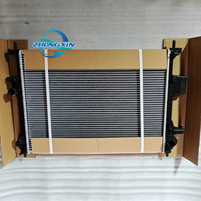 OE NO. 302000021AA Koelingssysteem voor waterreservoiren Autoverkoeler voor Chery Tiggo 8